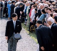 1,900 celebrities, ambassadors attend emperor's party